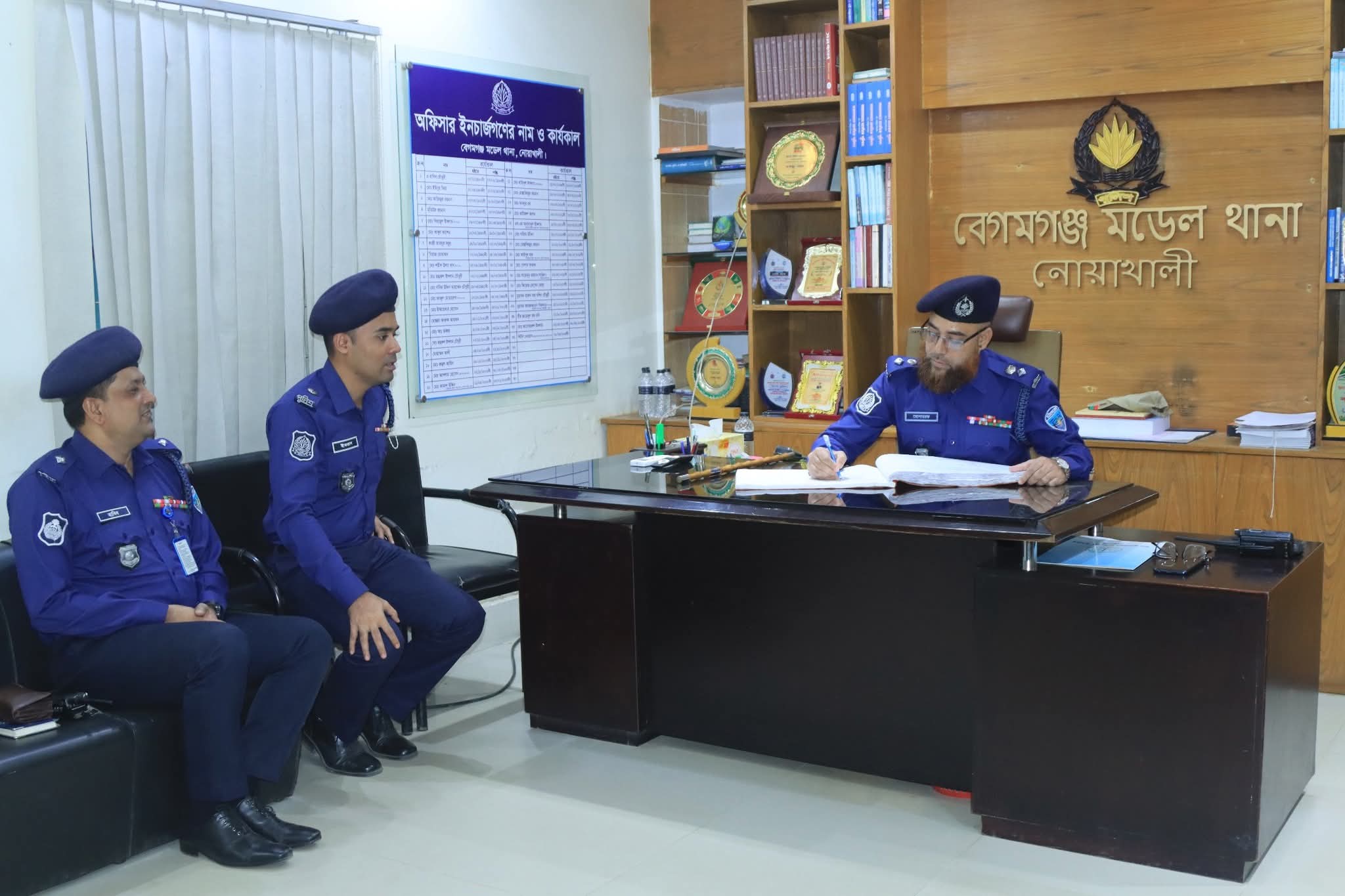 নবাগত পুলিশ সুপার নোয়াখালী মহোদয়ের বেগমগঞ্জ মডেল থানা ও সোনাইমুড়ি থানা আকস্মিক পরিদর্শন