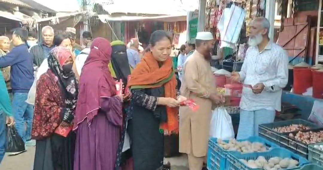 রাঙামাটিতে বিপ্লবী ওয়ার্কার্স পার্টির প্রার্থী জুই চাকমার গণসংযোগ