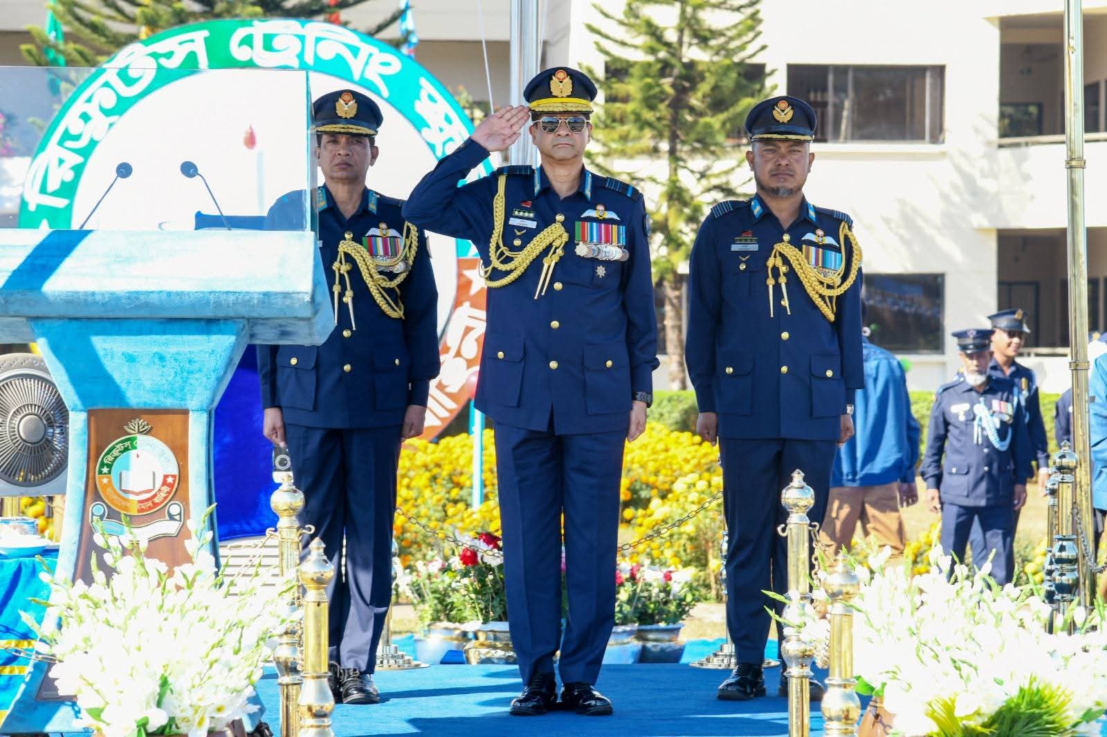 বাংলাদেশ বিমান বাহিনীর নব বিমানসেনা দলের প্রশিক্ষণ সমাপনী কুচকাওয়াজ অনুষ্ঠিত