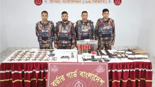 বিজিবি’র বিশেষ অভিযানে বিপুল পরিমাণ অস্ত্র, গোলাবারুদ, মর্টারের শেল, বোমা তৈরীর উপকরণ এবং হ্যান্ড গ্রেনেড উদ্ধার