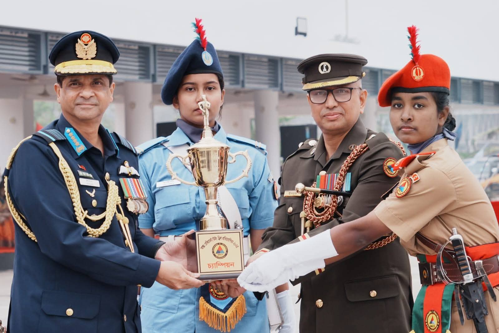 বিমান বাহিনী প্রধান কর্তৃক বাংলাদেশ ন্যাশনাল ক্যাডেট কোর (বিএনসিসি) অধিদপ্তরের বার্ষিক কেন্দ্রীয় ক্যাম্পিং ২০২৫/২৬ এর সমাপনী কুচকাওয়াজ পরিদর্শন
