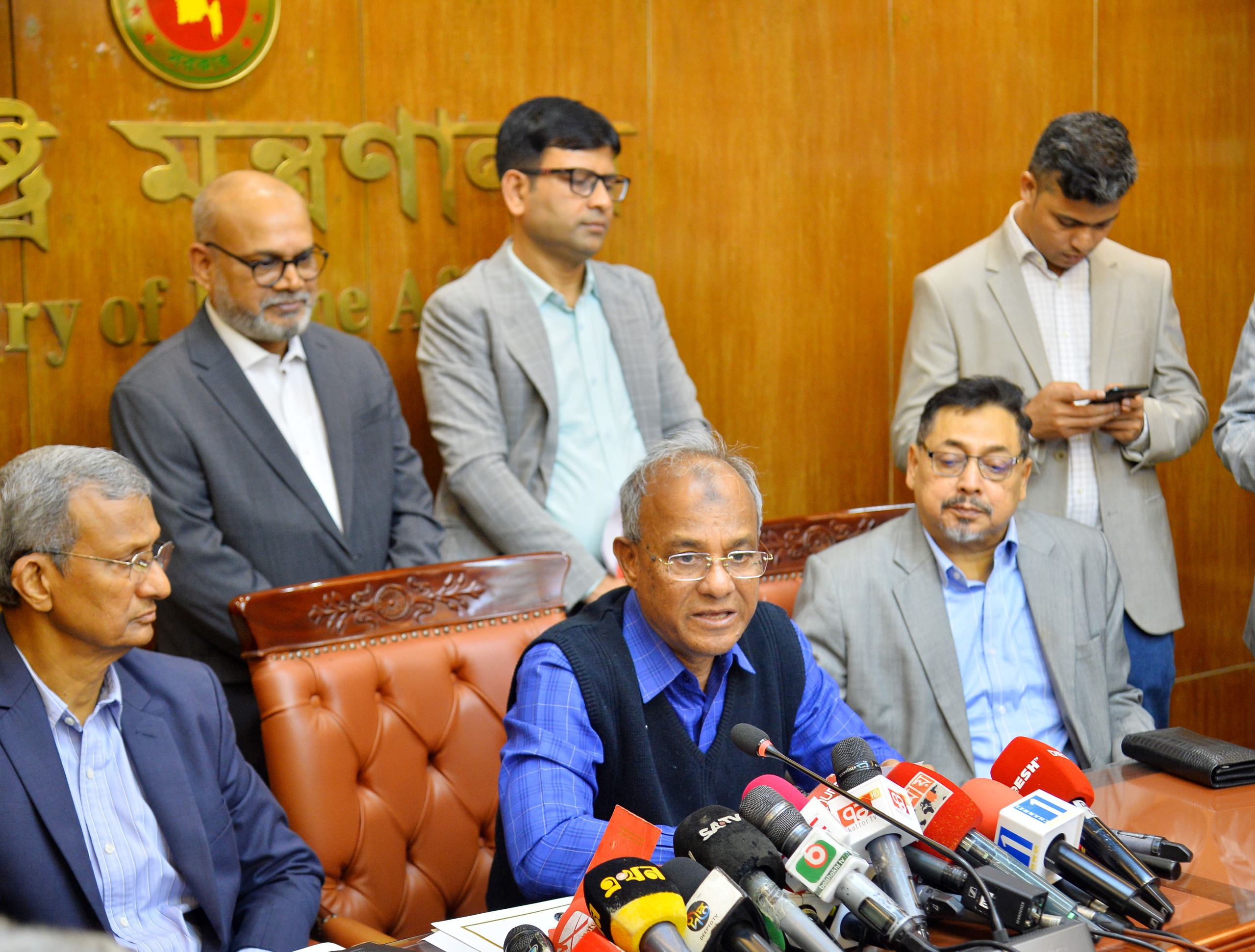 জাতীয় নির্বাচনে শান্তিপূর্ণ পরিবেশ নিশ্চিতকরণে অবিলম্বে ‘অপারেশন ডেভিল হান্ট ফেইজ-২’ চালু করা হবে- স্বরাষ্ট্র উপদেষ্টা