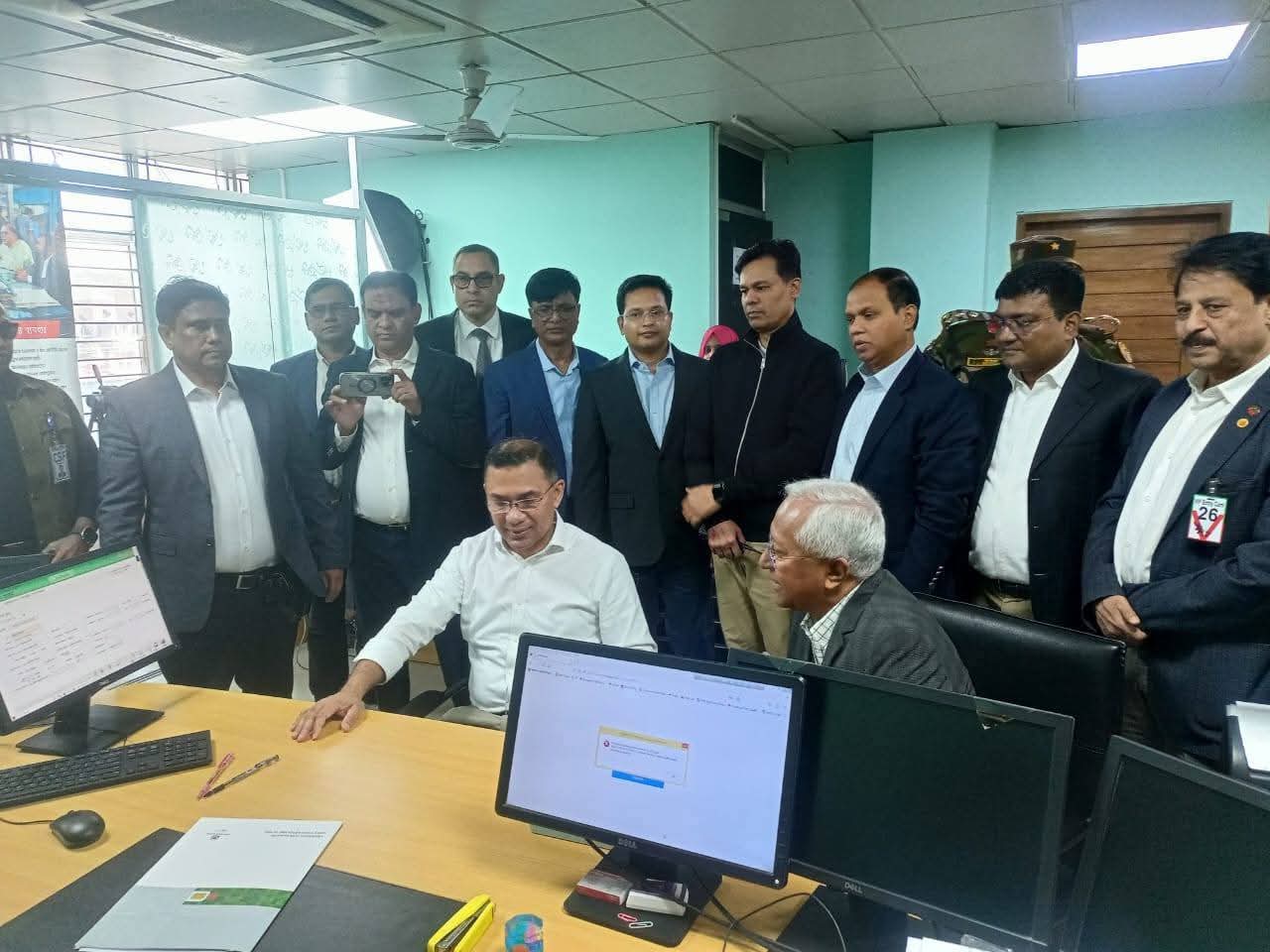 বিএনপির ভারপ্রাপ্ত চেয়ারম্যান তারেক রহমান দীর্ঘ দেড় দশক পর এনআইডি নিবন্ধন সম্পন্ন করলেন