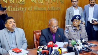 আইনশৃঙ্খলা সংক্রান্ত কোর কমিটির সভা শেষে স্বরাষ্ট্র উপদেষ্টার প্রেস ব্রিফিং: