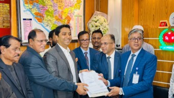 ঢাকা-১৩ আসনে মনোনয়নপত্র জমা দিলেন ববি হাজ্জাজ 