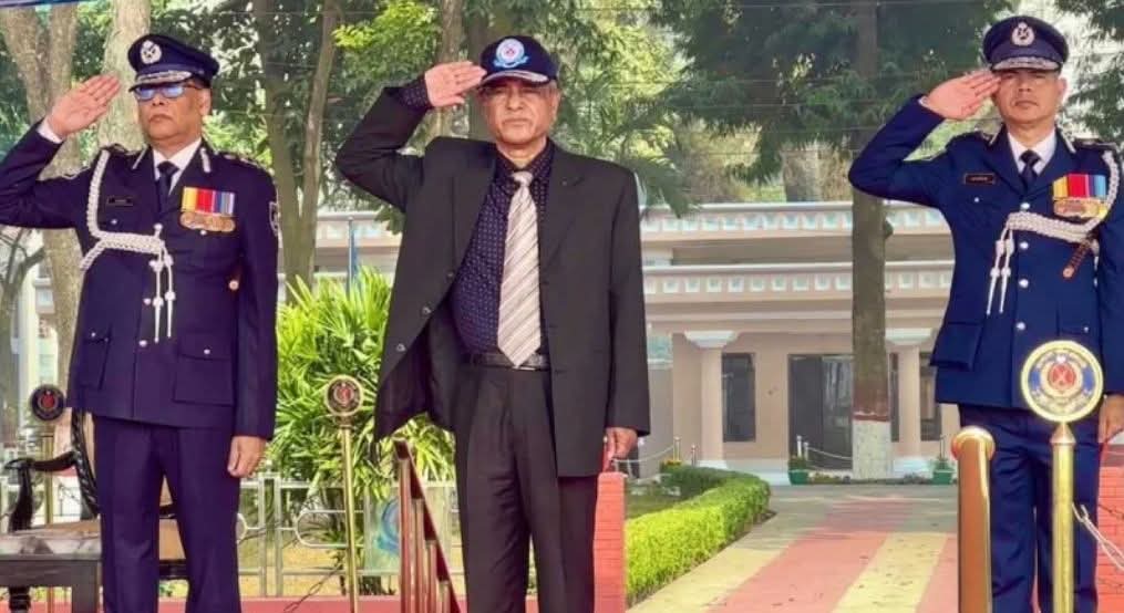 নির্বাচনে পুলিশের লুট হওয়া অস্ত্র ব্যবহার হতে দেওয়া হবে না: স্বরাষ্ট্র উপদেষ্টা