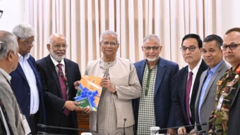 নবম জাতীয় বেতন কমিশনের প্রতিবেদন পেশ