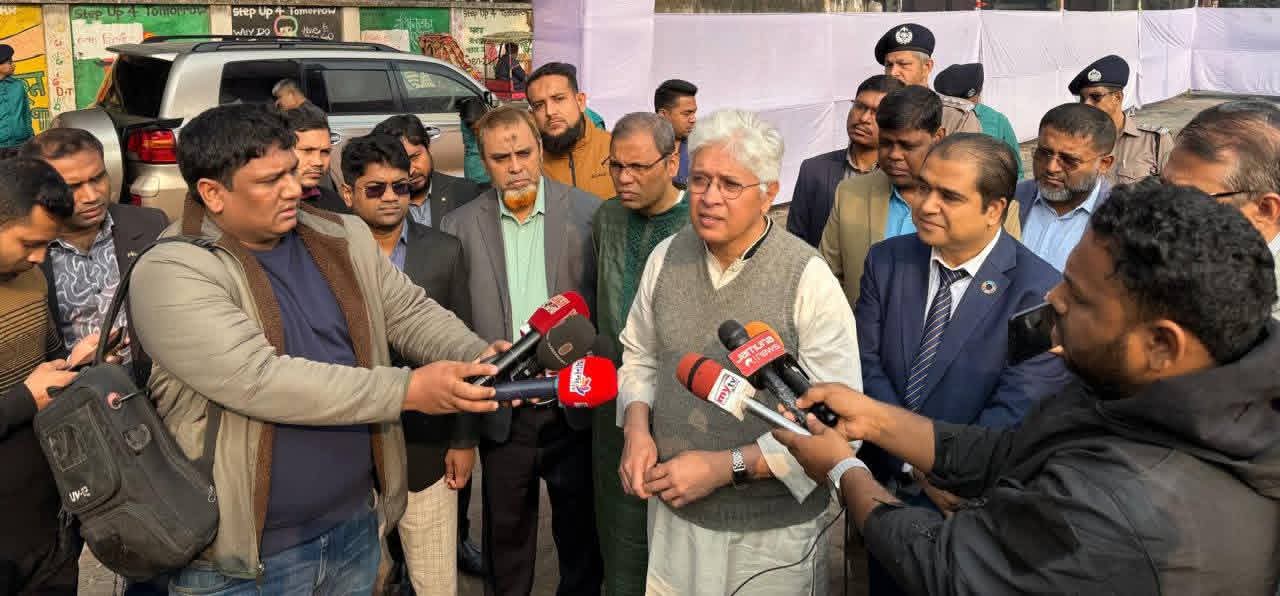 ‘দলমত-নির্বিশেষে এবং প্রশাসনের সবাইকে ‘হ্যাঁ’ ভোটের পক্ষে কাজ করতে হবে’ – স্থানীয় সরকার উপদেষ্টা