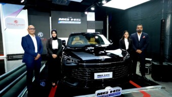 দেশে নতুন হাইব্রিড এসইউভি উন্মোচন করল এমজি, দাম শুরু ৪৯ লাখ টাকা থেকে