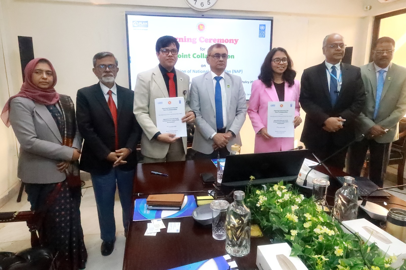 যুব উদ্যোক্তা নীতি ২০২৫-এর জাতীয় কর্মপরিকল্পনা প্রণয়নে ত্রিপক্ষীয় কর্মসম্পাদন চুক্তি স্বাক্ষর