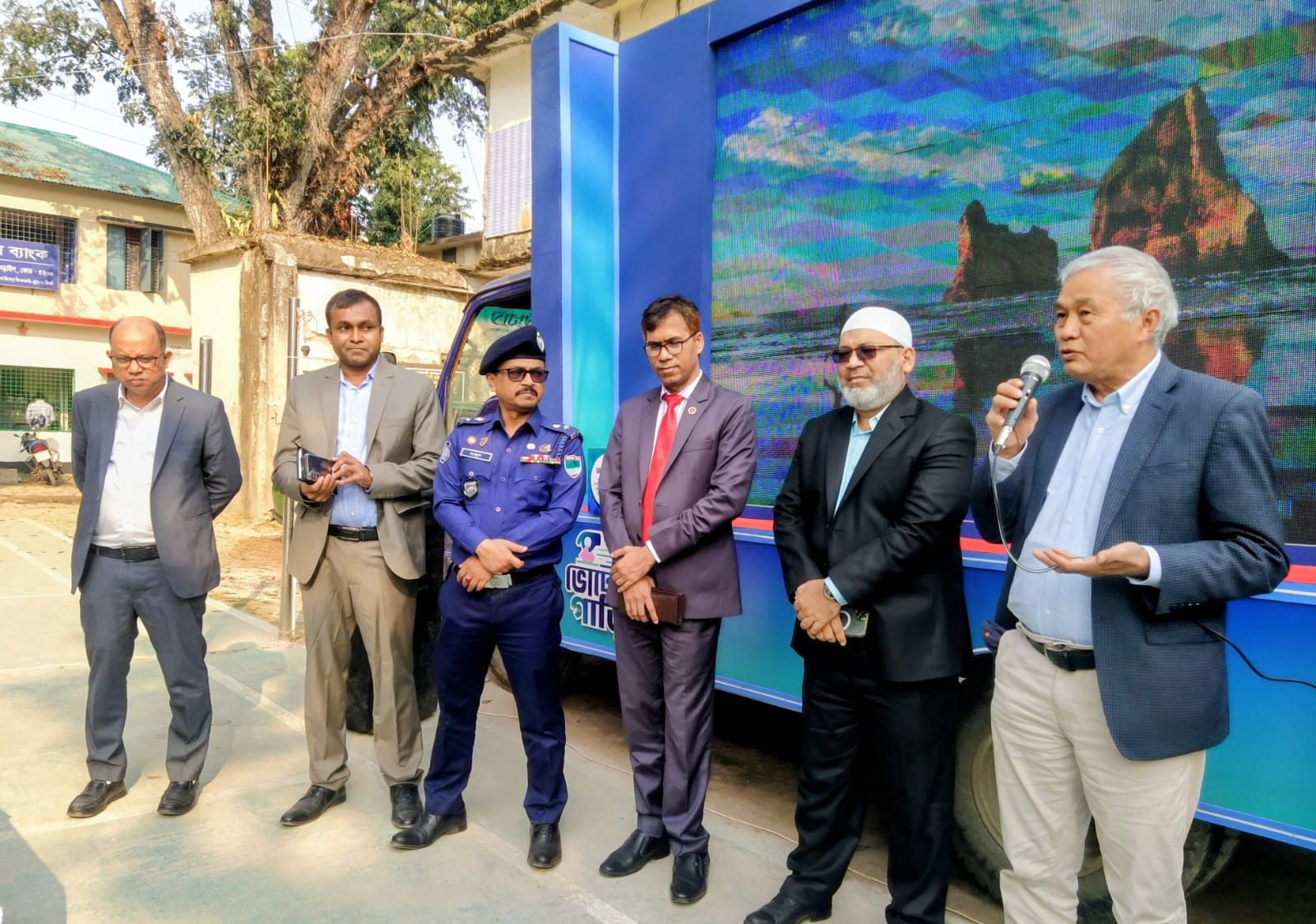 পরিবর্তনের ধারা বজায় রাখতে ১২ ফেব্রুয়ারি গণভোটে ‘হ্যাঁ’ জয়যুক্ত করার আহ্বান উপদেষ্টা সুপ্রদীপ চাকমার