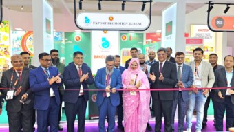 দুবাইয়ে ‘গালফোর্ড-২০২৬’ মেলায় বাংলাদেশ প্যাভিলিয়নের বর্ণাঢ্য উদ্বোধন: অংশ নিয়েছে ৩৪টি রপ্তানিকারক প্রতিষ্ঠান