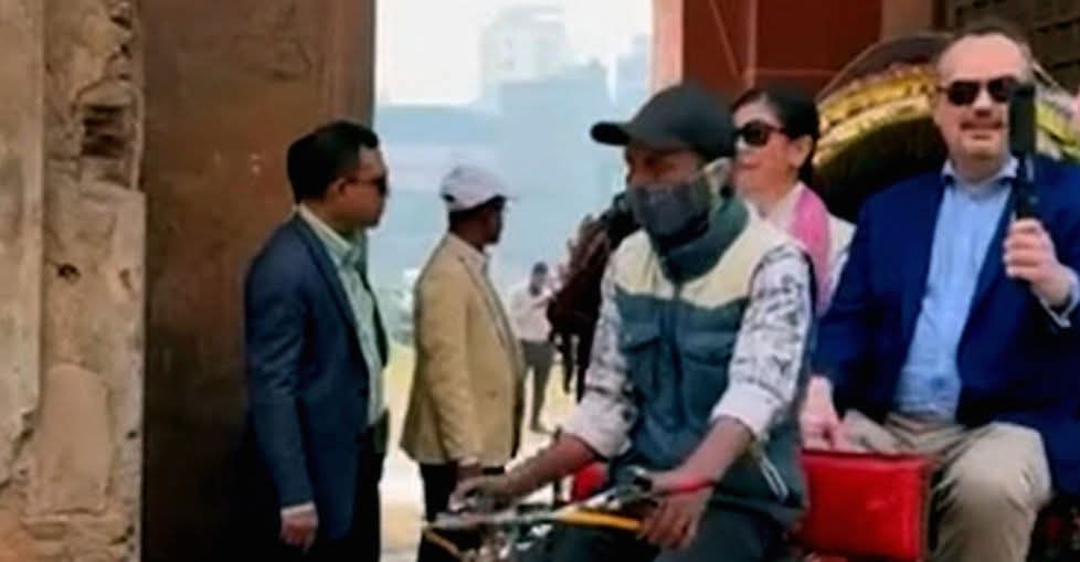 পুরান ঢাকার ঐতিহ্য ও স্থাপত্যশৈলী দেখে মুগ্ধ মার্কিন রাষ্ট্রদূত ব্রেন্ট ক্রিস্টেনসেন