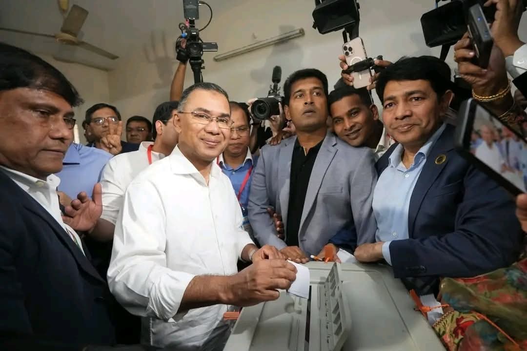 ত্রয়োদশ জাতীয় সংসদ নির্বাচনে ভোট দিয়েছেন বিএনপি’র চেয়ারম্যান জনাব তারেক রহমান