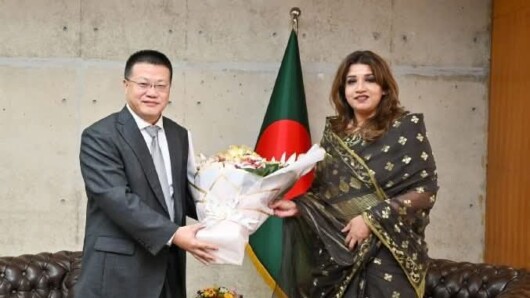 পররাষ্ট্র প্রতিমন্ত্রী শামা ওবায়েদ ইসলামের সাথে আজ ঢাকায় মন্ত্রণালয়ে তাঁর অফিসকক্ষে ঢাকায় নিযুক্ত চীনের রাষ্ট্রদূত Yao Wen সাক্ষাৎ করেন এবং ফুলেল শুভেচ্ছা জানান (রবিবার, ২২ ফেব্রুয়ারি