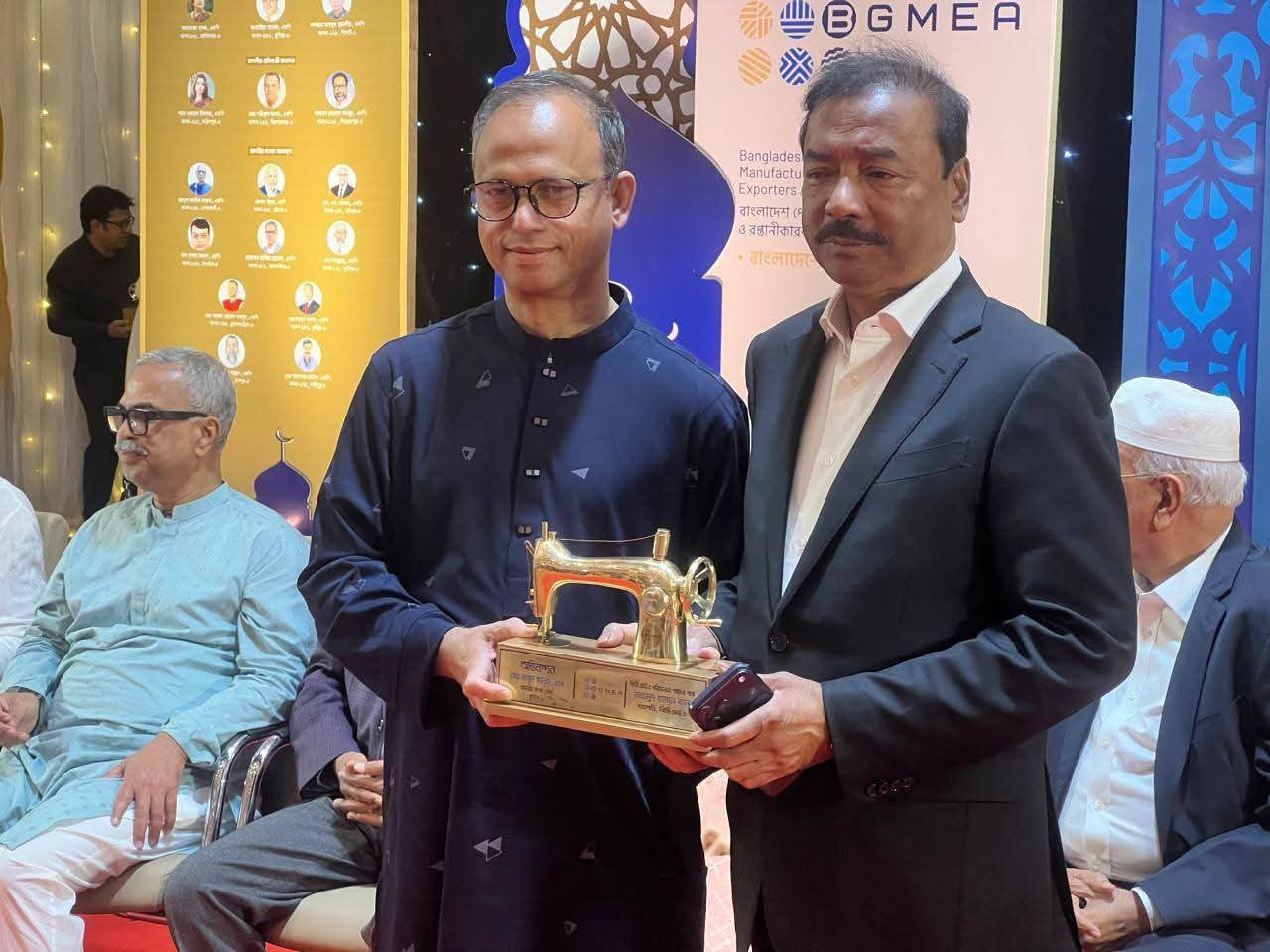 রফতানি বহুমুখীকরণে নীতিনির্ধারণী সহায়তার আহ্বান: বিজিএমইএ’র সংবর্ধনায় বিএনপি মনোনীত সংসদ সদস্য মোঃ আবুল কালাম