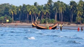 সেন্ট মার্টিন ভ্রমণে ৯ মাসের নিষেধাজ্ঞা