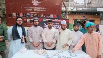 ঢাবি গাউসিয়া কমিটির উদ্যোগে পবিত্র শবে বরাতে হালুয়া-রুটি বিতরণ সম্পন্ন