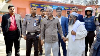 রাজধানীর বিভিন্ন ভোটকেন্দ্র পরিদর্শনে স্বরাষ্ট্র উপদেষ্টা