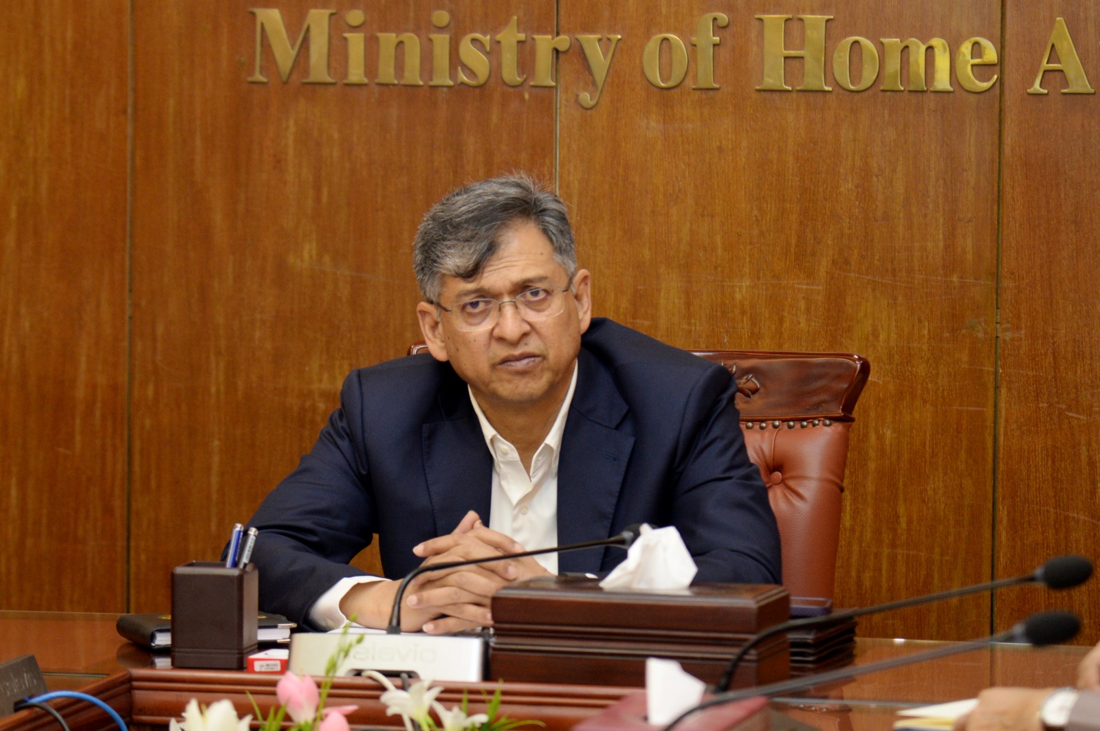 পুলিশসহ অন্যান্য শৃঙ্খলা বাহিনীকে জনগণের আস্থা অর্জনের মধ্য দিয়ে দ্রুত জনপ্রত্যাশা পূরণ করতে হবে- স্বরাষ্ট্র মন্ত্রী