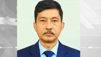 কেন্দ্রীয় শহীদ মিনারে ভাষা শহীদদের প্রতি পার্বত্য চট্টগ্রাম বিষয়ক মন্ত্রী দীপেন দেওয়ান-এর শ্রদ্ধা