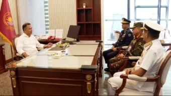 মাননীয় প্রধানমন্ত্রী তারেক রহমানের সঙ্গে সেনা, নৌ ও বিমানবাহিনী প্রধানগণ সাক্ষাৎ করেন