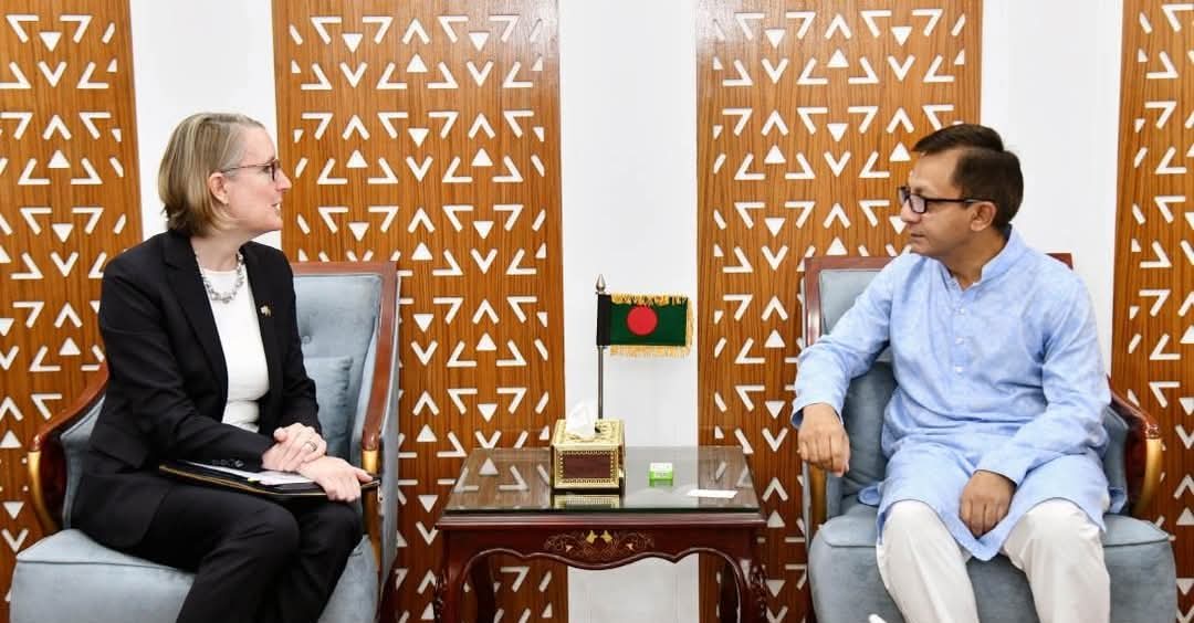 সিলেটে চা শিল্প ও সার কারখানায় যুক্তরাজ্যের বিনিয়োগের আহ্বান বাণিজ্যমন্ত্রীর