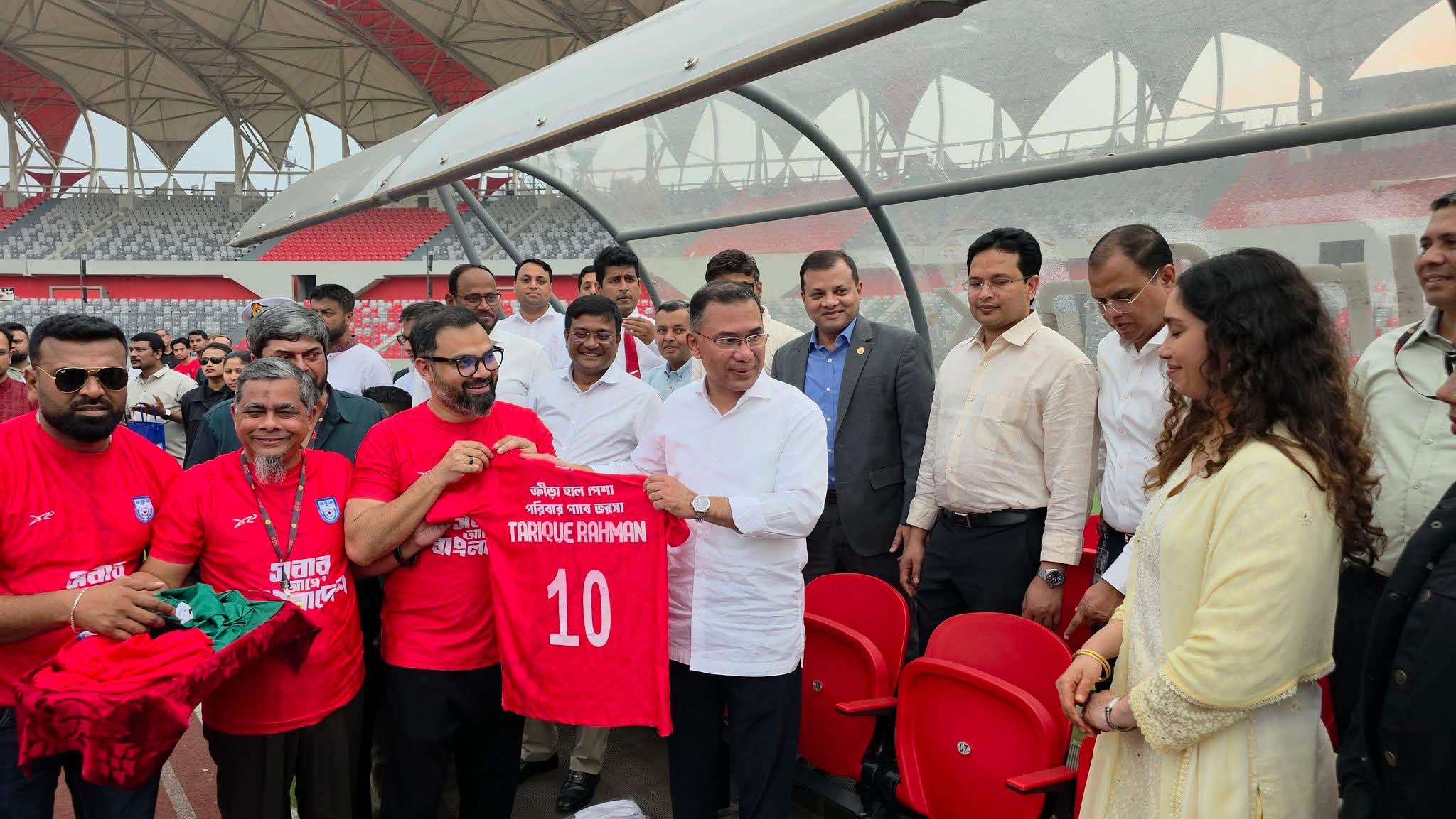 মহান স্বাধীনতা ও জাতীয় দিবস উপলক্ষ্যে জাতীয় স্টেডিয়াম বাংলাদেশ ফুটবল ফেডারেশন আয়োজিত প্রীতি ফুটবল ম্যাচের উদ্বোধন করেন মাননীয় প্রধানমন্ত্রী তারেক রহমান