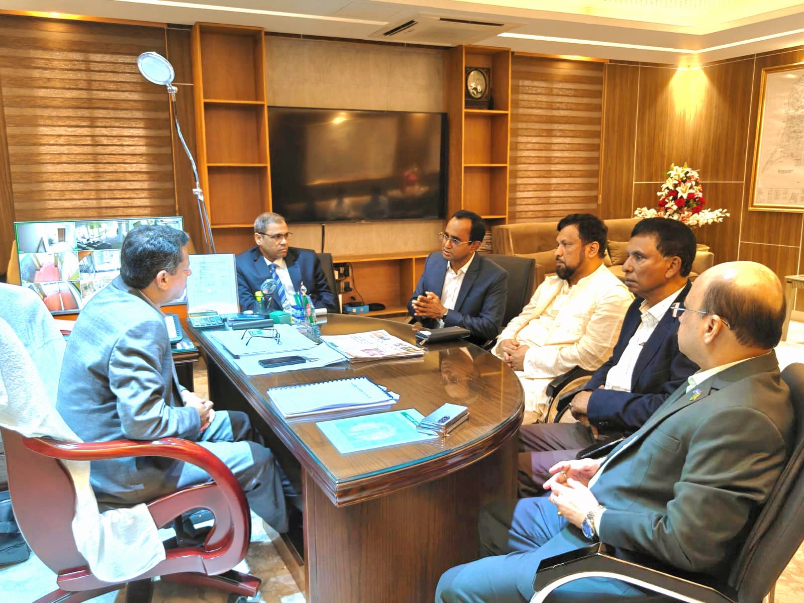 সংকট সমাধানে নতুন গৃহায়ন ও গণপূর্ত মন্ত্রীর সঙ্গে রিহ্যাব নেতৃবৃন্দের সাক্ষাৎ