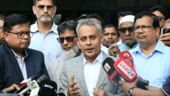 নিরাপদ ও স্বস্তিদায়ক ঈদযাত্রা নিশ্চিত করতে রাজধানীর বাস টার্মিনাল পরিদর্শনে সড়ক মন্ত্রী শেখ রবিউল আলম