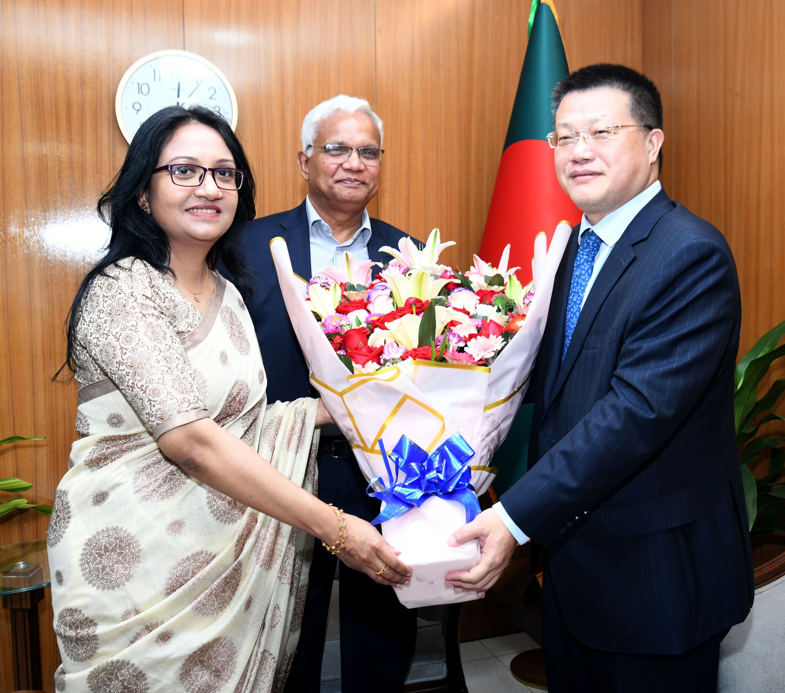 সমাজকল্যাণ মন্ত্রী এবং প্রতিমন্ত্রীর সাথে চীনের রাষ্ট্রদূতের সৌজন্য সাক্ষাৎ