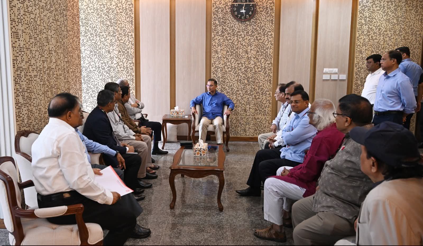 প্রধানমন্ত্রী তারেক রহমানের সাথে বাংলাদেশ পূজা উদযাপন পরিষদের কেন্দ্রীয় প্রতিনিধিদলের সৌজন্য সাক্ষাৎ