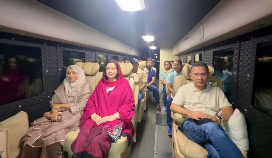 মাননীয় প্রধানমন্ত্রী তারেক রহমান বগুড়ার উদ্দেশে রওয়ানা হয়েছেন।