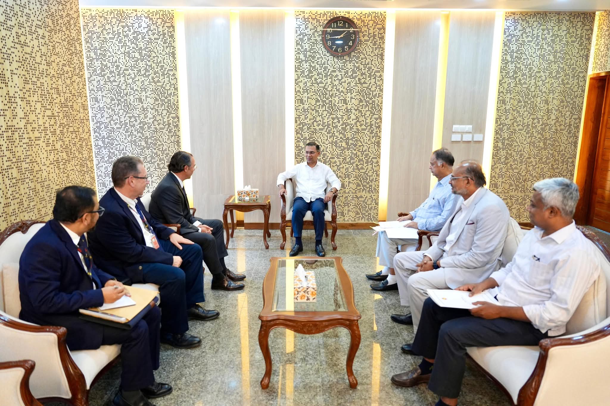 প্রধানমন্ত্রী তারেক রহমানের সঙ্গে বহুজাতিক শক্তি কর্পোরেশন শেভরন (Chevron)-এর একটি প্রতিনিধি দল সৌজন্য সাক্ষাৎ করেন
