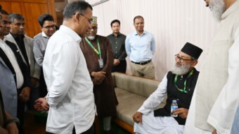 অধিবেশন চলাকালে অসুস্থ বিরোধী দলীয় এমপির খোঁজ নিলেন প্রধানমন্ত্রী তারেক রহমান