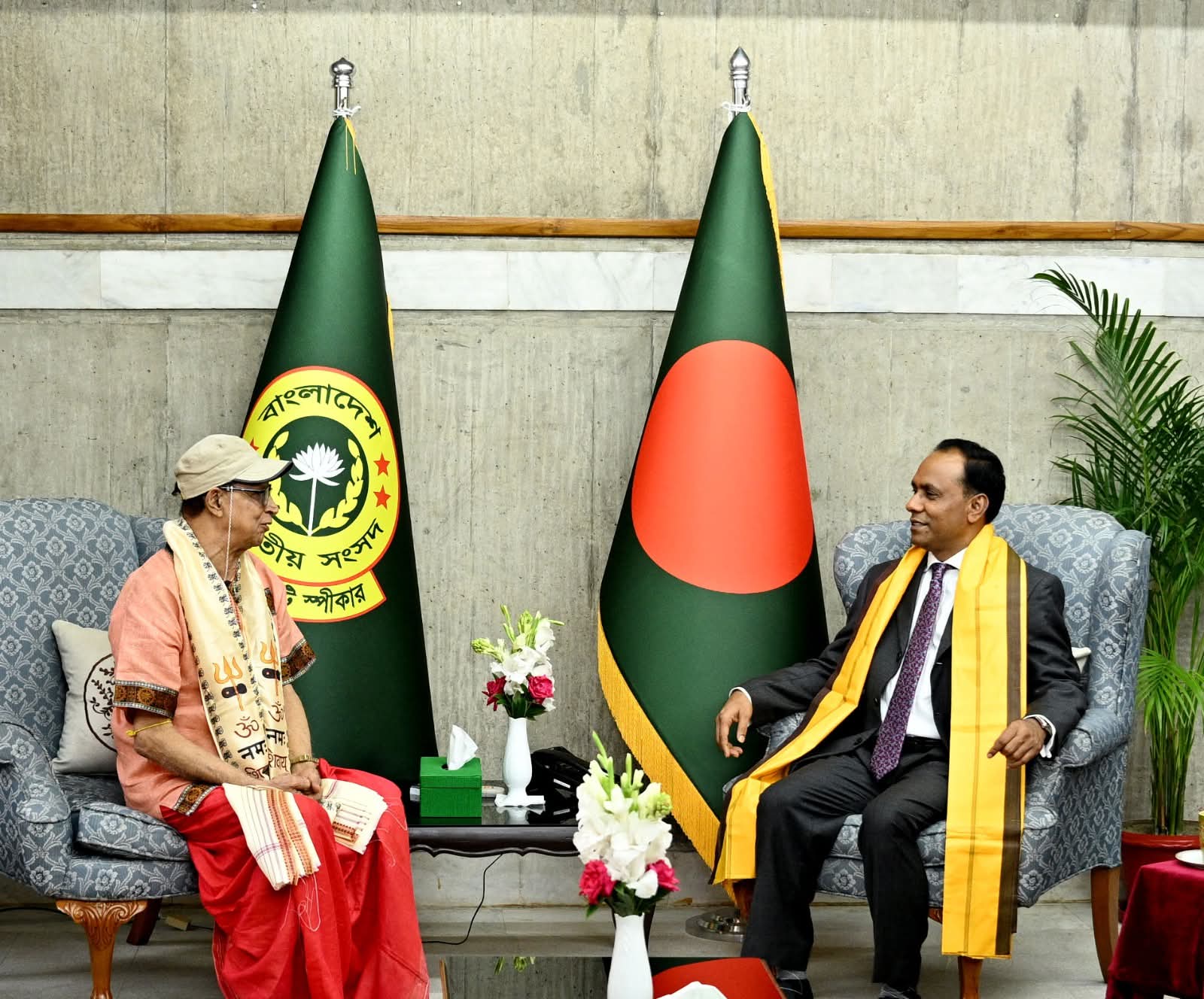 ডেপুটি স্পীকারের সঙ্গে ব্রাহ্মণ পুরোহিত সম্প্রদায়ের সৌজন্য সাক্ষাৎ