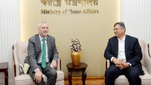 স্বরাষ্ট্রমন্ত্রীর সঙ্গে ইউরোপীয় ইউনিয়নের রাষ্ট্রদূতের সাক্ষাৎ