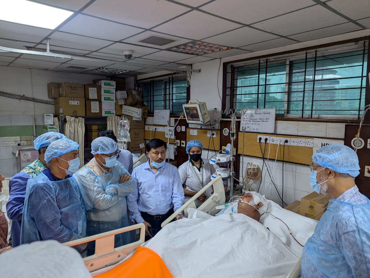 দুর্ঘটনায় আহত উপজেলা স্বাস্থ্য ও পরিবার কল্যাণ কর্মকর্তা ডাঃ শংকরেরচিকিৎসার দায়িত্ব নিল সরকার