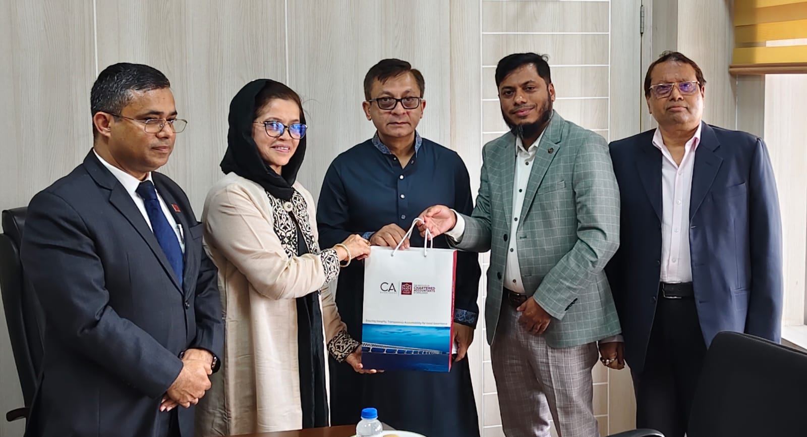 বাণিজ্য মন্ত্রী’র সঙ্গে আইসিএবি প্রতিনিধিবৃন্দের সাক্ষাত