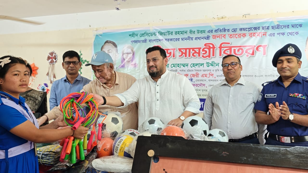 পার্বত্য চট্টগ্রামের ভূমি সমস্যা সমাধান ও উন্নয়নই সরকারের অগ্রাধিকার: প্রতিমন্ত্রী ব্যারিস্টার মীর হেলাল