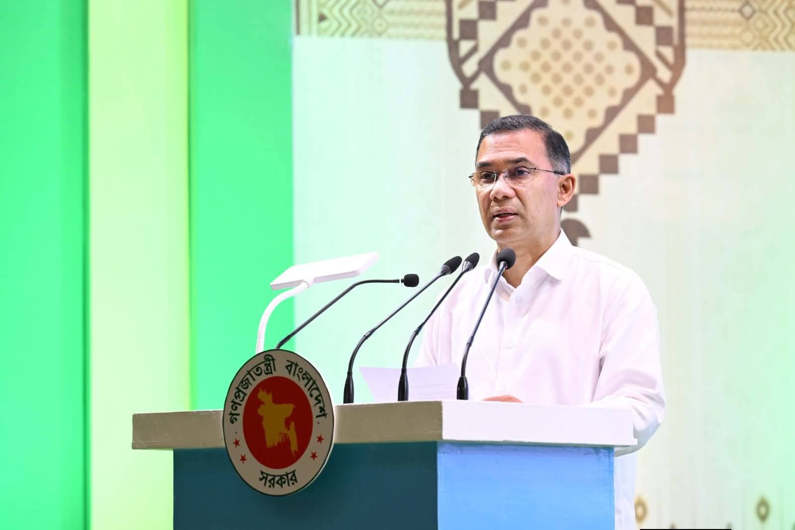 মাননীয় প্রধানমন্ত্রী তারেক রহমান আজ রবিবার (৩ মে ২০২৬) সকালে রাজধানীর ওসমানী স্মৃতি মিলনায়তনে জেলা প্রশাসক (ডিসি) সম্মেলন ২০২৬-এর উদ্বোধনী অনুষ্ঠানে প্রধান অতিথির বক্তব্য রাখেন