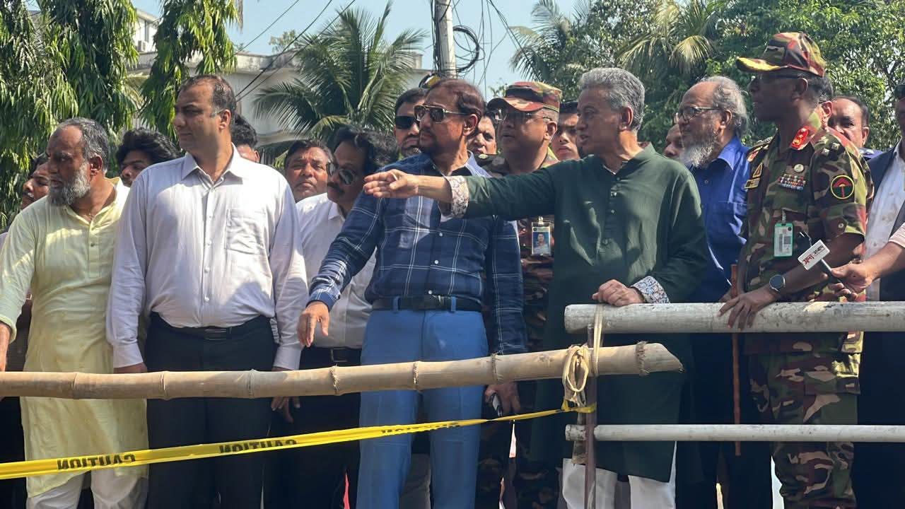 চট্টগ্রামের কষ্ট দূর করাই এখন সর্বোচ্চ অগ্রাধিকার : অর্থমন্ত্রী আমির খসরু