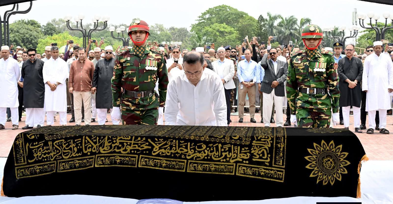 সাবেক সংসদ-সদস্য ও স্বাস্থ্য প্রতিমন্ত্রী মিজানুর রহমান সিনহার নামাজে জানাজা অনুষ্ঠিত
