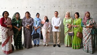 আজ ১৮ মে ২০২৬, সোমবার বাংলাদেশ সচিবালয়ে মাননীয় প্রধানমন্ত্রী তারেক রহমান, এমপির সভাপতিত্বে ত্রয়োদশ জাতীয় সংসদের সংরক্ষিত মহিলা আসনে নির্বাচিত সংসদ সদস্যদের সভা অনুষ্ঠিত হয়