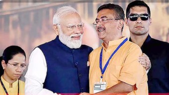 ভারতের রাজনীতিতে নতুন মোড়: চার রাজ্য ও পদুচেরিতে অভাবনীয় জয়, ২০২৯-এর দিকে অপ্রতিরোধ্য নরেন্দ্র মোদি ও বিজেপি