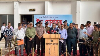 আজ ২৩ মে ২০২৬ তারিখে রেলপথ মন্ত্রণালয়ের সচিব জনাব মো: ফাহিমুল ইসলাম মহোদয়, ঈদ যাত্রা উপলক্ষে কমলাপুর রেলওয়ে স্টেশন পরিদর্শন করেন।এসময় বাংলাদেশ রেলওয়ে এর মহাপরিচালক জনাব মোঃ আফজাল হোসেন এবং অন্যান্য ঊর্ধ্বতন কর্মকর্তাবৃন্দ উপস্থিত ছিলেন