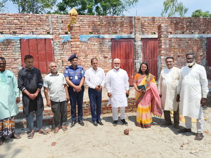 বীরগঞ্জে আশ্রয়ণবাসীর শিক্ষার নতুন দিগন্ত উন্মোচনের আশাবাদ