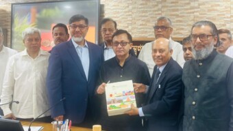 সৌদি বাজারে রপ্তানি বাড়াতে খাতভিত্তিক প্রস্তাব চাইলেন বাণিজ্যমন্ত্রী