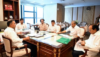 আজ ০৪ জুন ২০২৬, বৃহস্পতিবার বিকেলে বাংলাদেশ সচিবালয়ে মাননীয় প্রধানমন্ত্রী তারেক রহমানের সভাপতিত্বে তিস্তা মহাপরিকল্পনা বাস্তবায়ন সংক্রান্ত সভা অনুষ্ঠিত হয়
