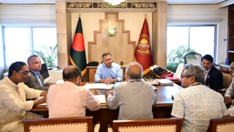 আজ শনিবার (০৬ জুন ২০২৬) সকালে রাজধানীর তেজগাঁওস্থ প্রধানমন্ত্রীর কার্যালয়ে মাননীয় প্রধানমন্ত্রী তারেক রহমানের সভাপতিত্বে স্বাস্থ্য মন্ত্রণালয়ের জন্য দেশীয় প্রযুক্তিতে অ্যাম্বুলেন্স নির্মাণ ও সরবরাহ কার্যক্রম সংক্রান্ত সভা অনুষ্ঠিত হয়